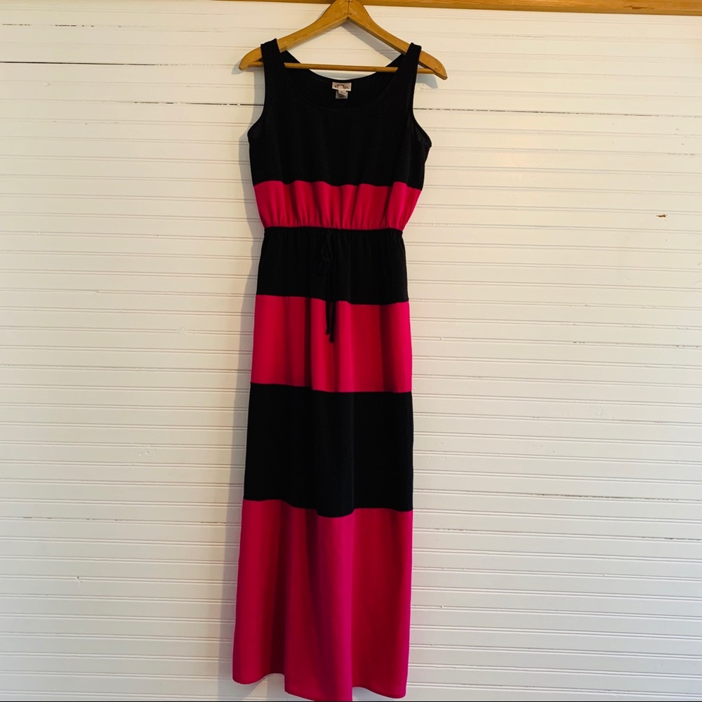 Stylish Black and Fuchsia Striped Maxi Dress